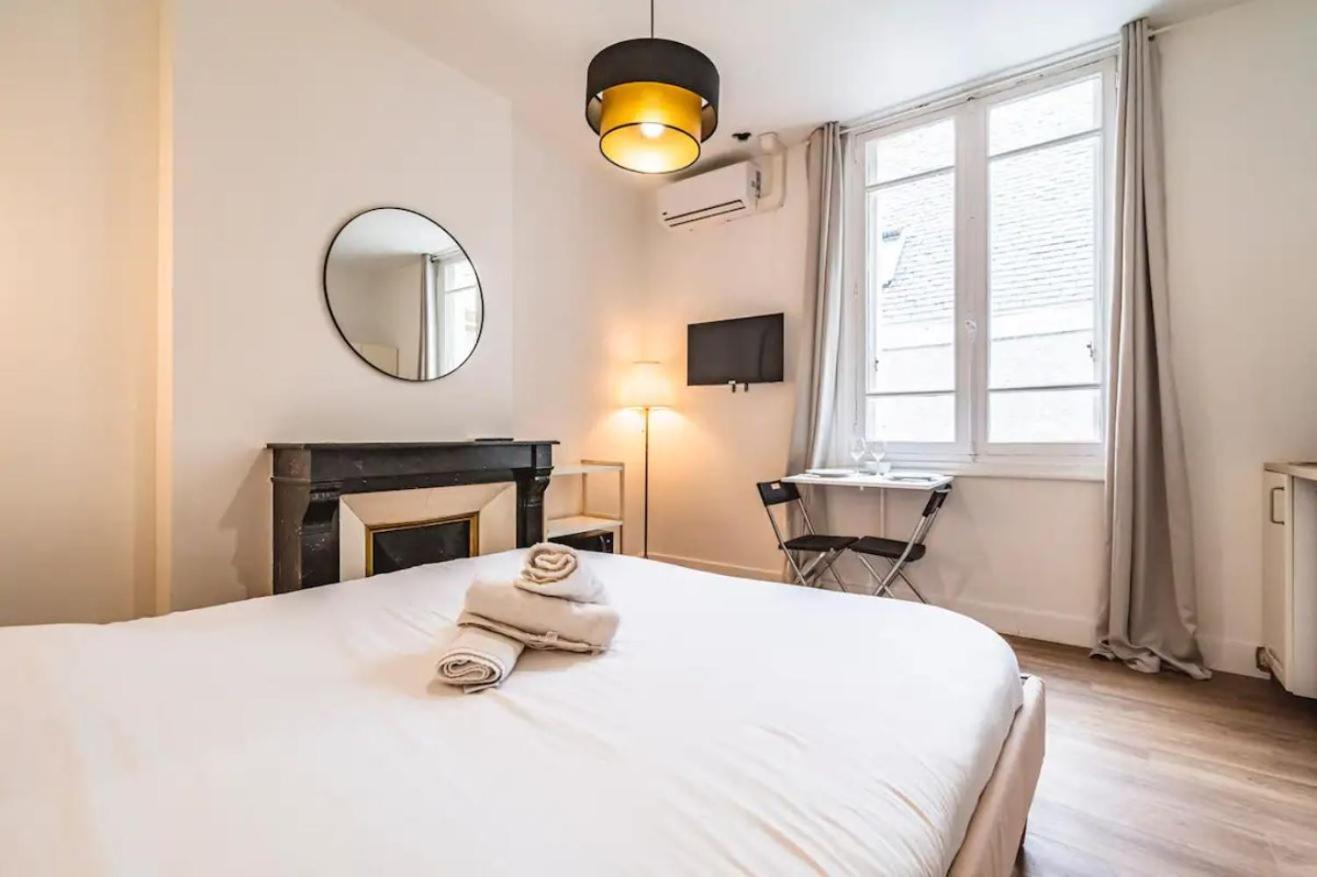 Pink, Appartement En Plein Coeur De Remeš Exteriér fotografie
