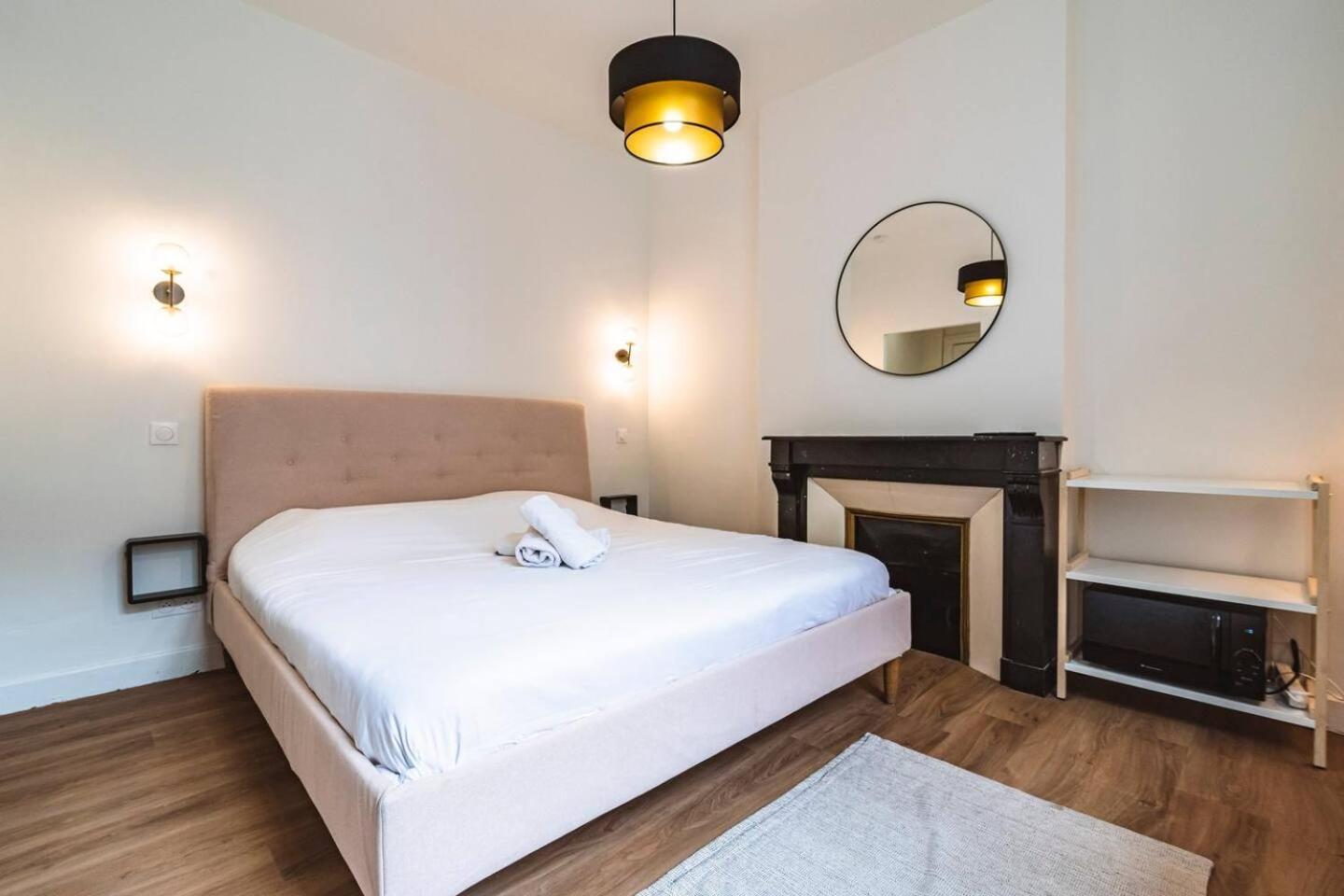 Pink, Appartement En Plein Coeur De Remeš Exteriér fotografie
