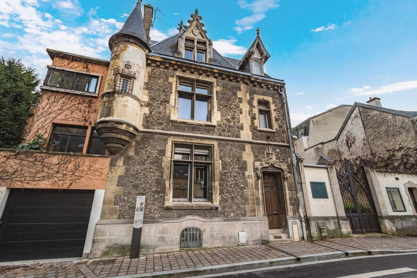 Pink, Appartement En Plein Coeur De Remeš Exteriér fotografie
